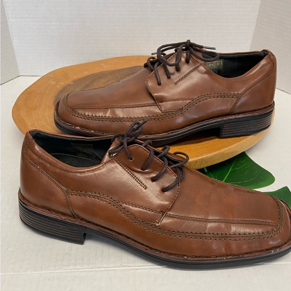 Robert Wayne ROMEO Laced Loafers